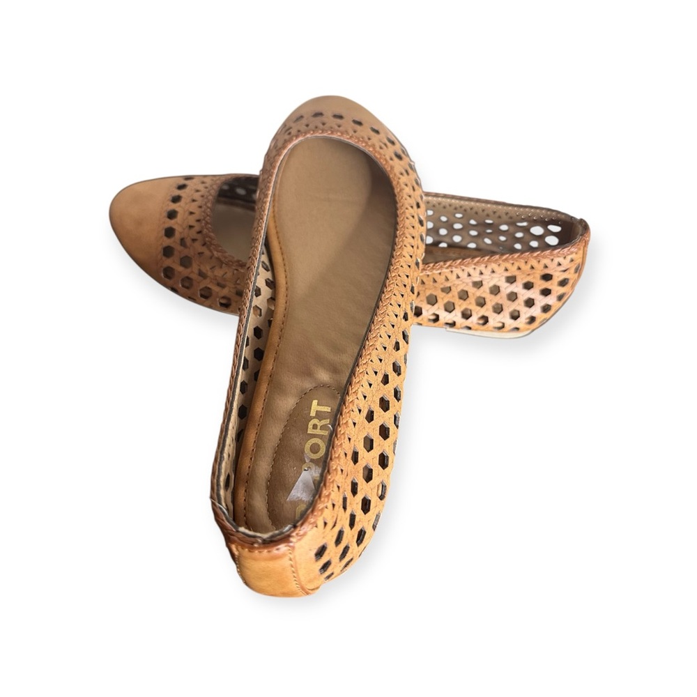 Report “Madella” Tan Ballet Flats